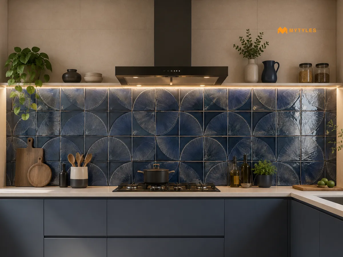Glossy Backsplash with a Matt Kitchen Wall